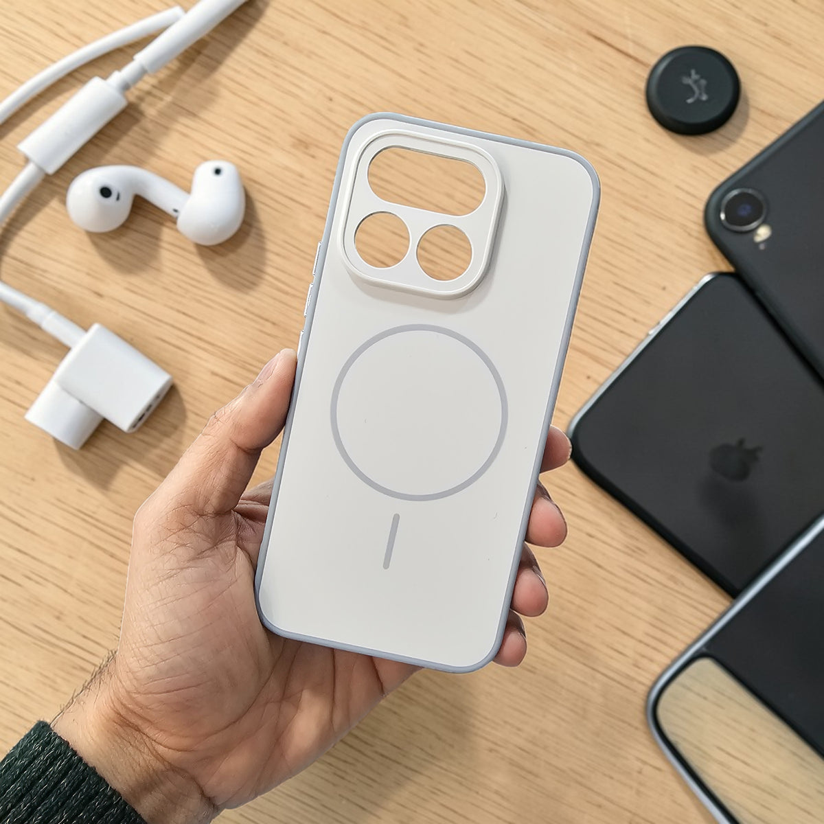 Realme 16 Pro 5g Premium Magsafe Printed Candy Color Back Case - Cream White