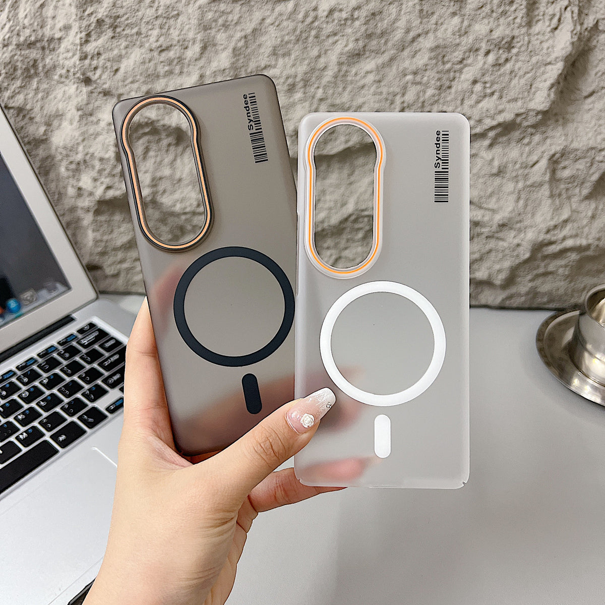 Vivo V40/V40 Pro/T3 Ultra 5g Premium Magnetic Frosted Ultra Slim Back Case - White